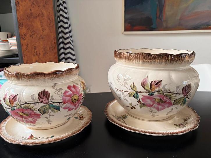 2 cachepots wildroos petrus regout, Antiek en Kunst, Antiek | Servies los, Ophalen of Verzenden