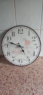 Klok, Huis en Inrichting, Ophalen of Verzenden, Gebruikt, Analoog, Wandklok