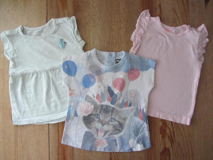 T-shirtjes maat 68, Kinderen en Baby's, Babykleding | Maat 68, Zo goed als nieuw, Meisje, Shirtje of Longsleeve, Ophalen of Verzenden