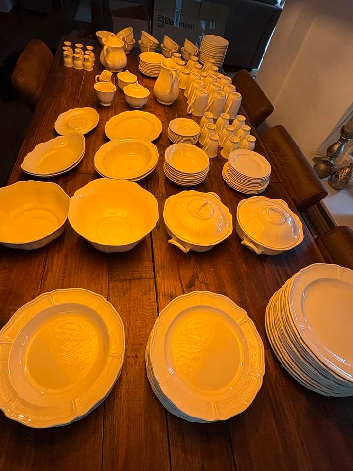 Wedgwood Queen's Plain Servies - 114 delig, Huis en Inrichting, Keuken | Servies, Zo goed als nieuw, Compleet servies, Wedgwood