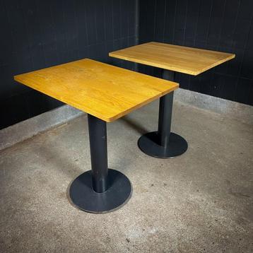 Partij Horeca 2-Persoons Eettafels – 11 stuks beschikbaar voor biedingen