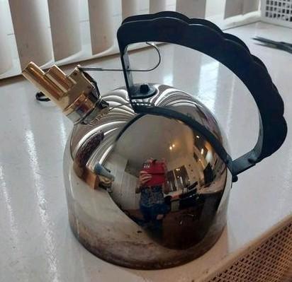 Alessi fluitketel 9091, Huis en Inrichting, Keuken | Potten en Pannen, Gebruikt, Rvs, Ophalen of Verzenden