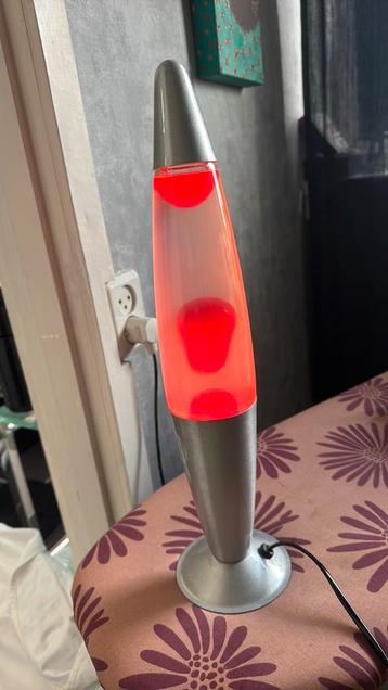 Petro lavalamp rood beschikbaar voor biedingen