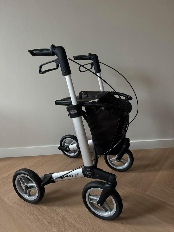 Rollator GENIMO 30 comfort softbanden lichtgewicht, Diversen, Rollators, Zo goed als nieuw, Opvouwbaar, Ophalen