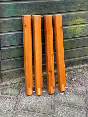 houten tafelpoten beschikbaar voor biedingen