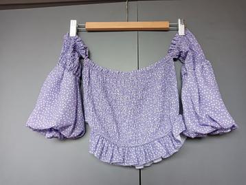 Off shoulder top in lila met witte stippen,mt XS beschikbaar voor biedingen
