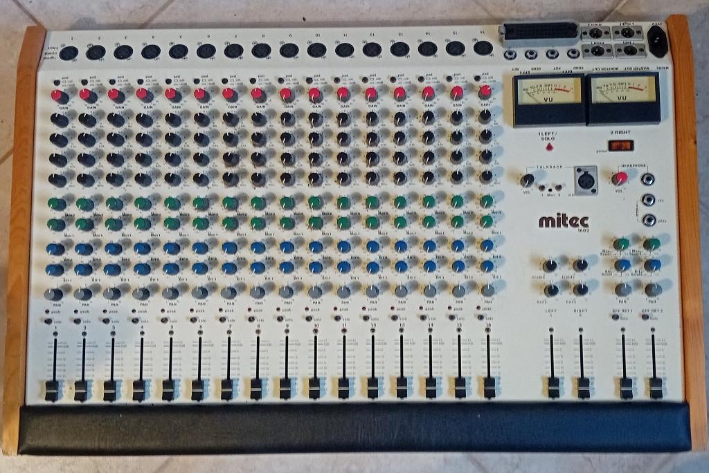 PA Versterker Set 1000 watt & Mengpaneel & Boxen 15 inch JBL, Ophalen of Verzenden, Gebruikt, 1000 watt of meer, P.A.