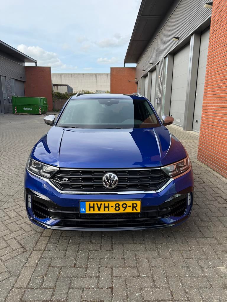 Volkswagen T-Roc 2.0 TSI 300 PK PANO/LEER/AKRA full option, Auto's, Automaat, 4 cilinders, 1984 cc, Blauw