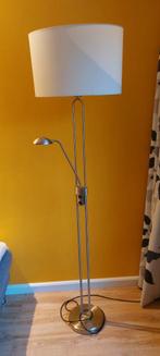 Staande lamp met witte ovale kap, Ophalen, Gebruikt, Overige materialen, 150 tot 200 cm