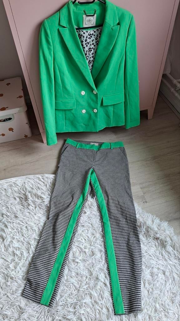 Groen jasje en broek van Aaiko, Ophalen of Verzenden