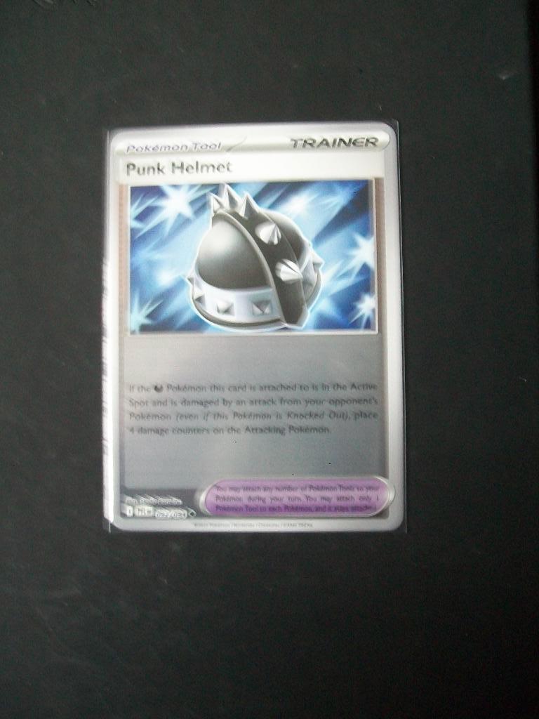 9129. Nieuwe Pokemon Kaart Holofoil  PUNK HELMET (092/094), Verzenden, Nieuw, Losse kaart, Foil