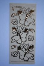 13 st. Vlinders goudkleur borduurstickers creme 8462, Ophalen of Verzenden, Nieuw, Dieren, Overige typen