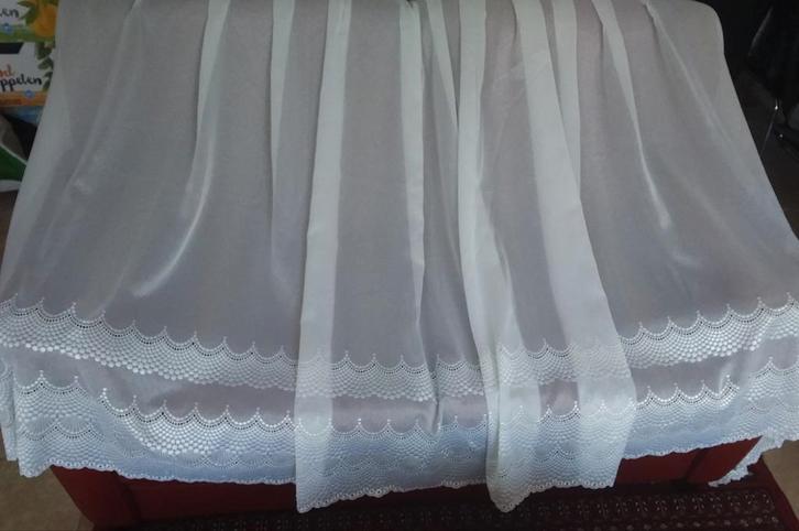 3 Stuks helderwitte vitrage met kantrand aan onderzijde., Huis en Inrichting, Stoffering | Gordijnen en Lamellen, Zo goed als nieuw