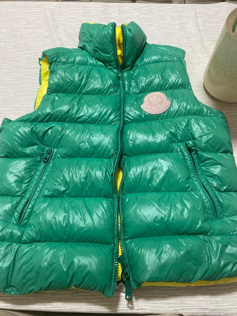 Moncler bodywarmer groen geel (Moet snel weg ), Ophalen of Verzenden, Gedragen, Maat 38/40 (M), Groen