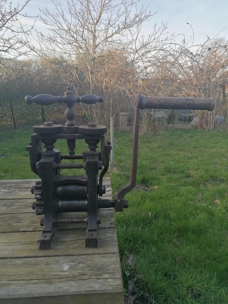 plaatwals antiek werkend, Ophalen, Gebruikt