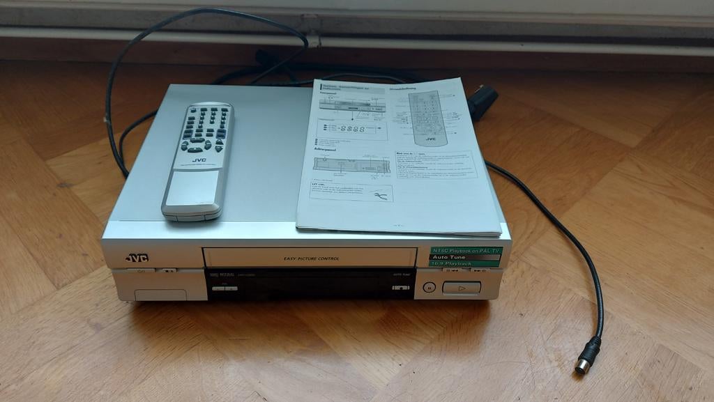 JVC Videorecorder met afstandsbediening en handleiding, Audio, Tv en Foto, Videospelers, Ophalen