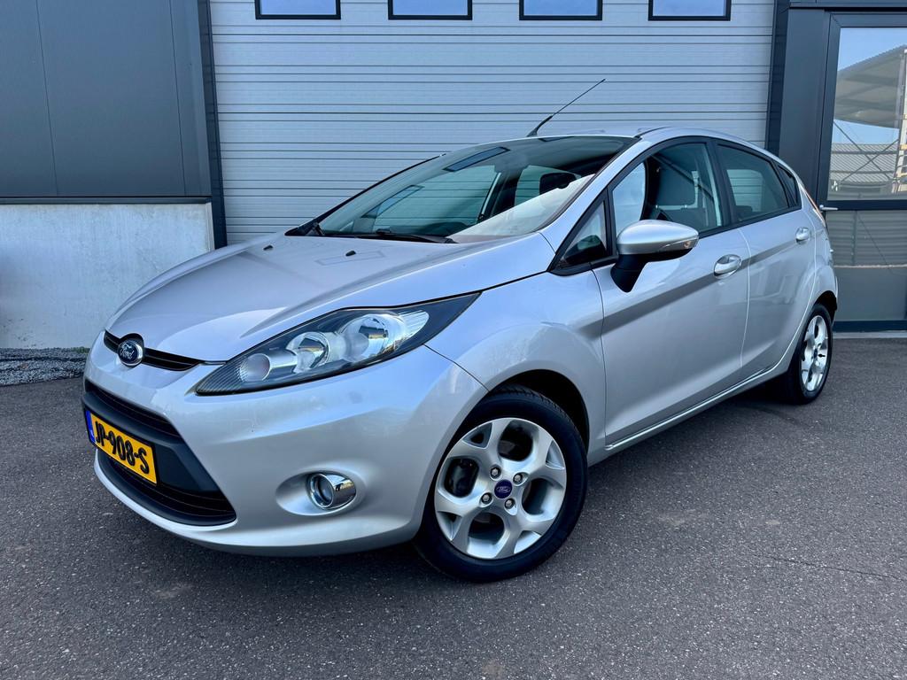 Ford Fiesta 1.4 Titanium / Automaat / Airco, Euro 5, Stof, Zwart, 4 cilinders