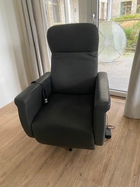 Vernazza sta-opstoel, Huis en Inrichting, Fauteuils, Ophalen, Minder dan 75 cm, Nieuw, Leer