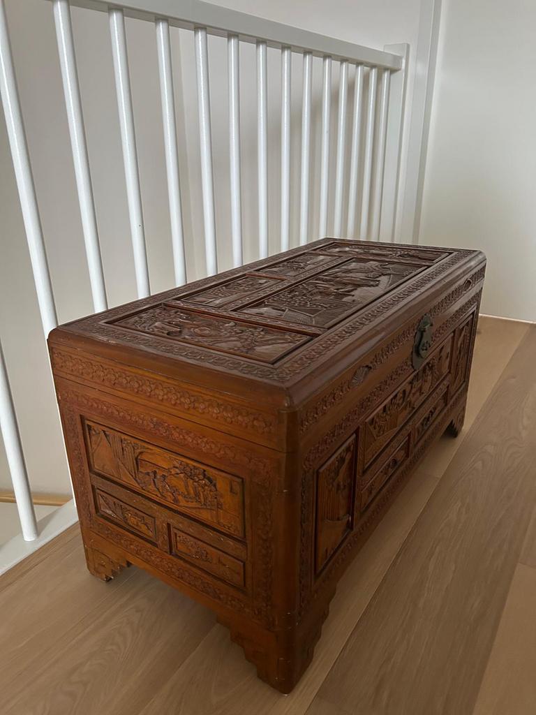 Handgesneden Dekenkist, Huis en Inrichting, Ophalen, Zo goed als nieuw, 50 tot 100 cm, Minder dan 50 cm