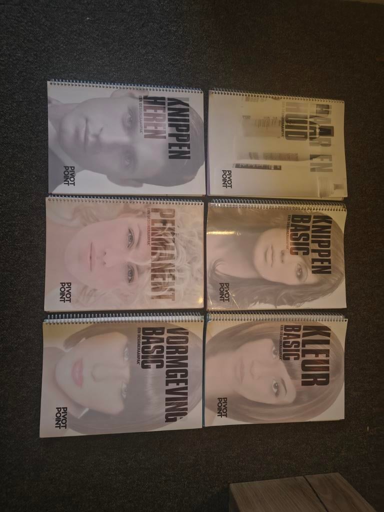 Kappersboeken - Complete set in zeer goede staat, Ophalen, Zo goed als nieuw, Overige onderwerpen, Pivot Point