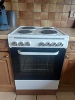 Friac fornuis met oven, Witgoed en Apparatuur, Fornuizen, Ophalen, 4 kookzones, Zo goed als nieuw, Vrijstaand