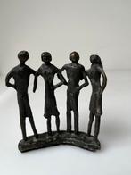 Corry Ammerlaan bronzen beeldje “ vriendschap”, Ophalen of Verzenden, Zo goed als nieuw, Mens