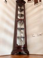 Klassiek model vitrine hoekkastje rond glas, Ophalen, Met plank(en), Minder dan 50 cm, Gebruikt