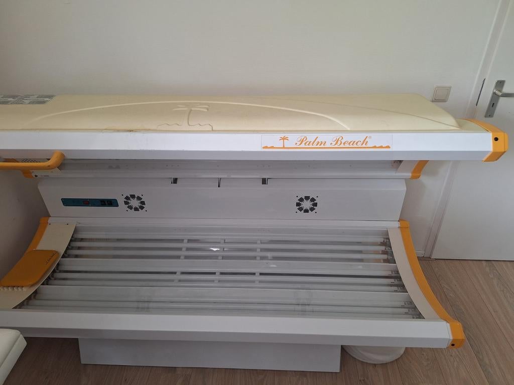 Palm Beach zonnebank met 24 lampen, Ophalen of Verzenden, Gebruikt, Zonnebank dubbelzijdig, 15 lampen of meer