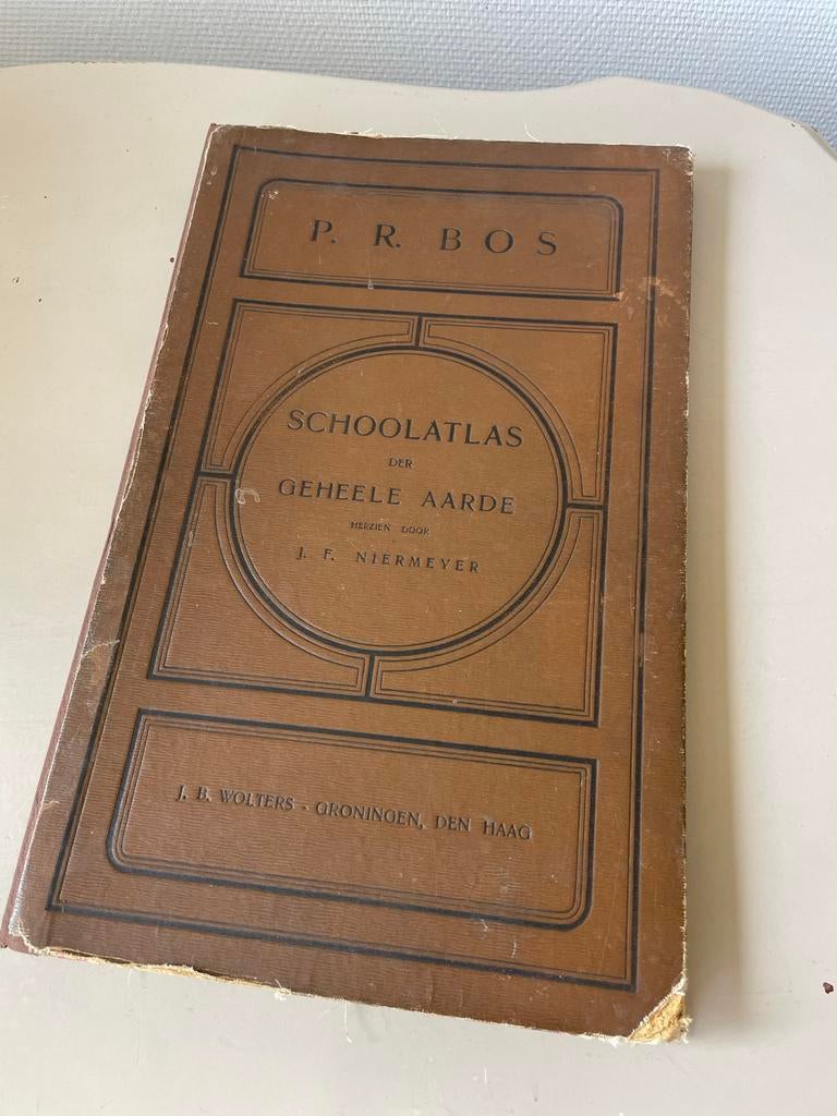 Bos Schoolatlas der gehele aarde - 27e druk uit 1922, Boeken, Atlassen en Landkaarten, Gelezen, Bosatlas, Wereld, 1800 tot 2000