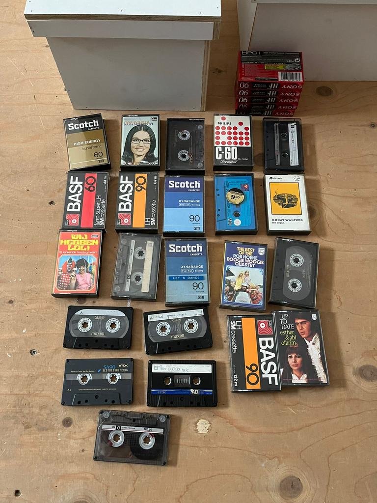 Partij cassettebandjes, Ophalen of Verzenden, Zo goed als nieuw, Overige genres, 2 t/m 25 bandjes