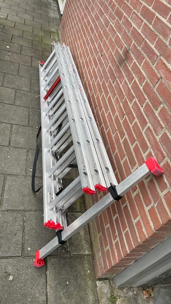 Altrex ladder 3 x 9, Ophalen, Zo goed als nieuw