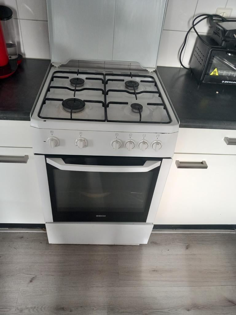 Gasfornuis   elektrisch oven  beko   60cm x60  breed  80cm, Gas, Vrijstaand, 85 tot 90 cm, 4 kookzones