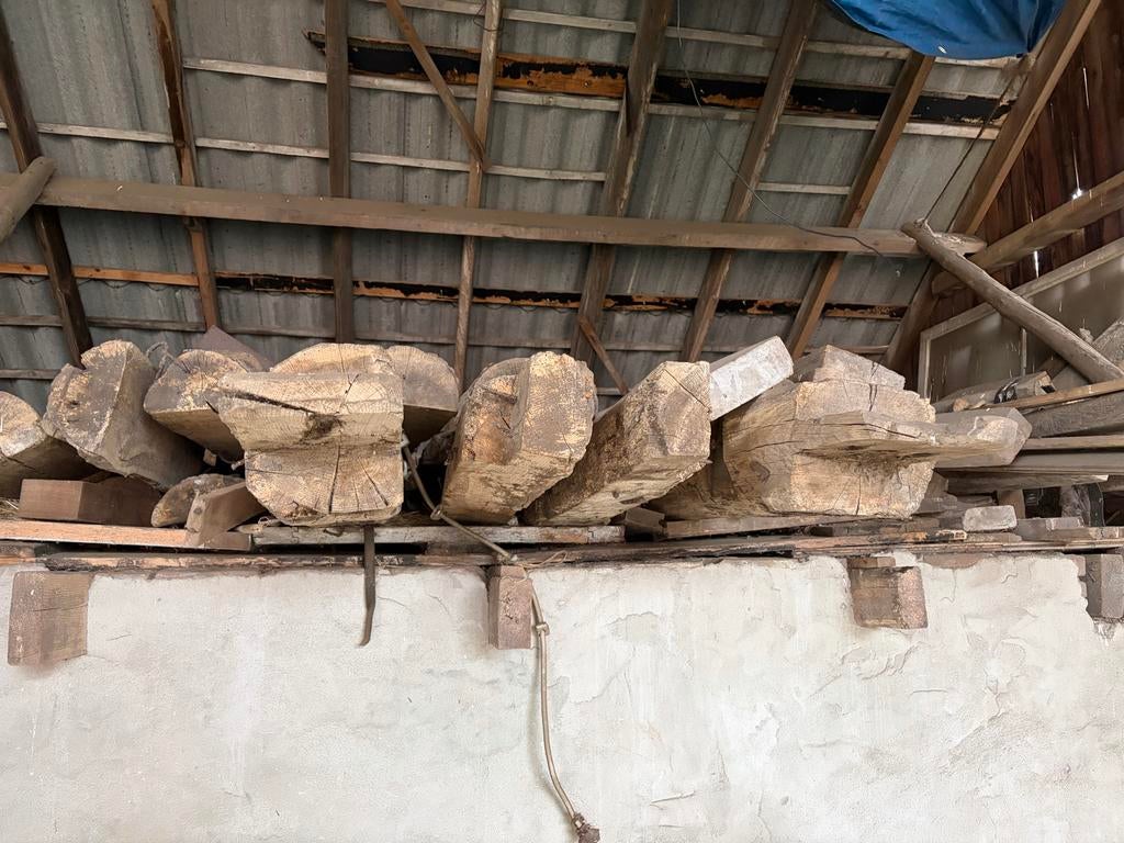 Oude eiken gebinten van een boerderij, Doe-het-zelf en Verbouw, Hout en Planken, Ophalen, Gebruikt, Eiken, Balk
