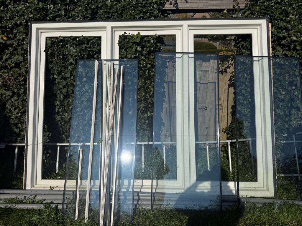 Schuco kozijn met 3 ramen gratis af te halen dubbel glas, Ophalen of Verzenden, Zo goed als nieuw