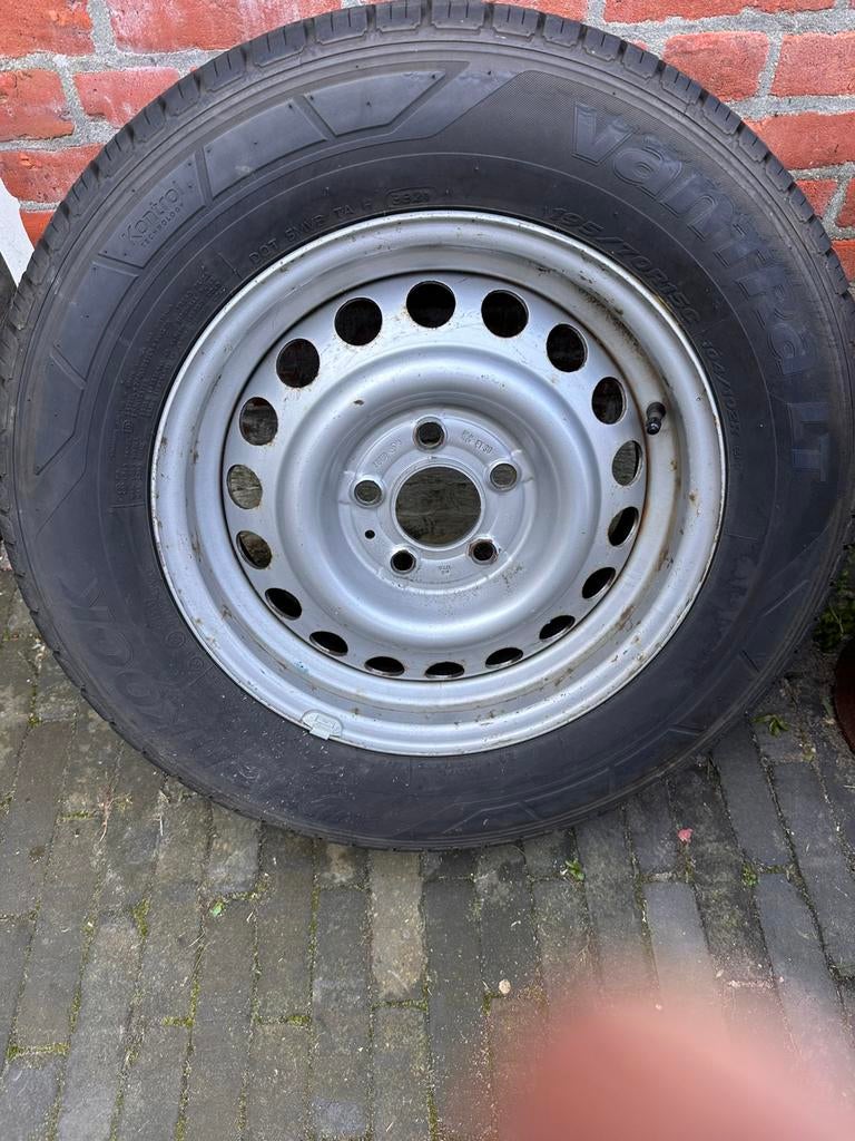 Reservewiel caravan 195 70 15, Ophalen