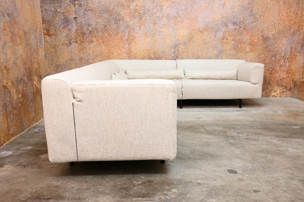 ZGANieuw Cassina MET design hoekbank beige stoffen bekleding, Cassina, Hoekbank, Ophalen of Verzenden, Zo goed als nieuw