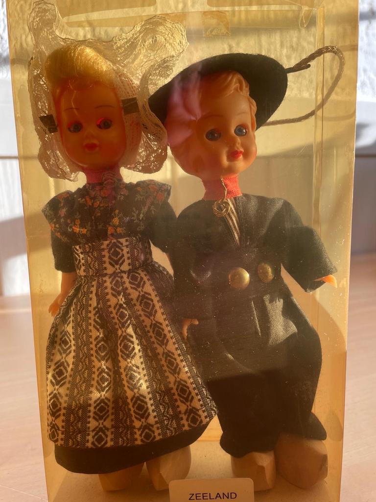 Zeeuwse Klederdracht Poppen, Ophalen, Zo goed als nieuw, Pop