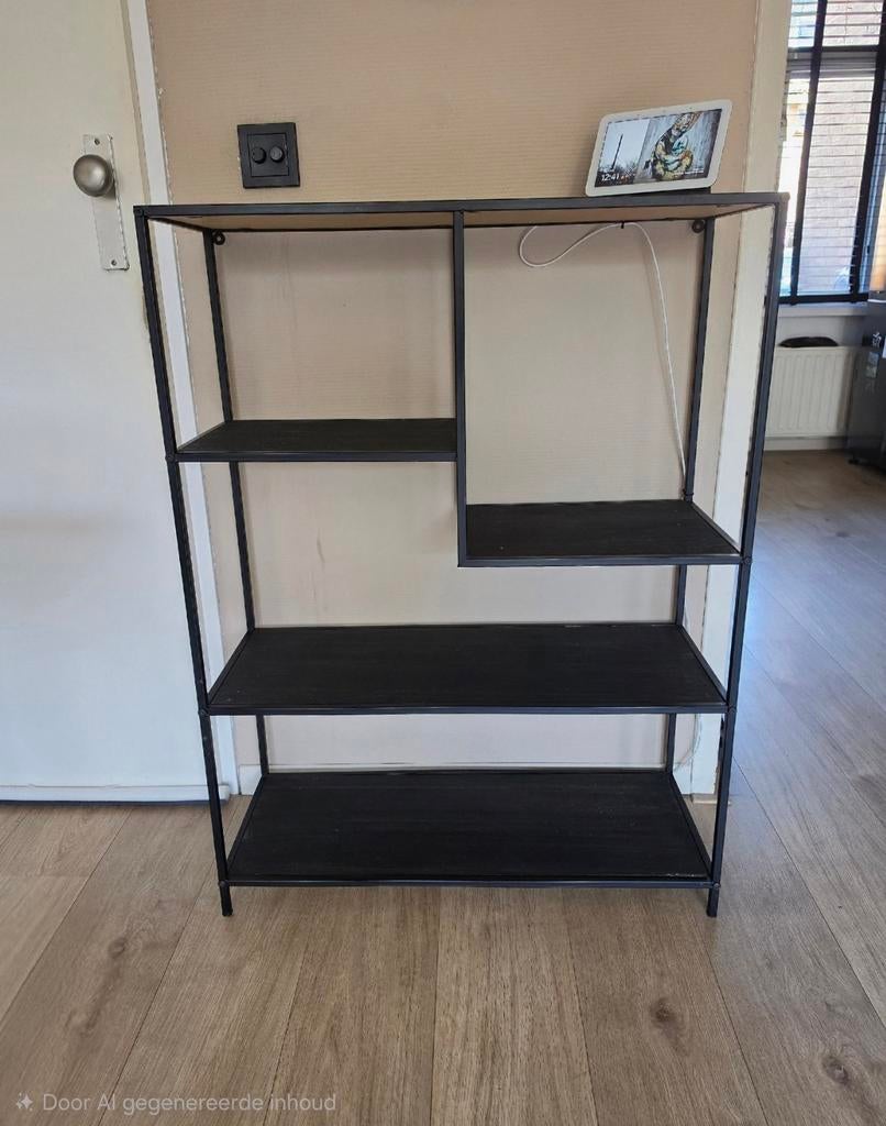 Zwarte vakkenkast (Xenos), Ophalen, Zo goed als nieuw