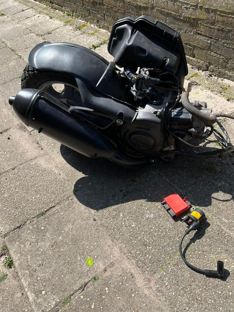 Hexagon 125cc blok met papieren!, Ophalen, Zo goed als nieuw, Blok, Piaggio
