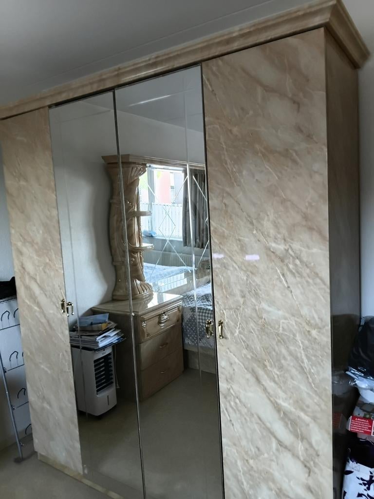 2 persoonsbed 140x200. Grote kledingkast. Commode met laden., Ophalen of Verzenden, Gebruikt, Tweepersoons