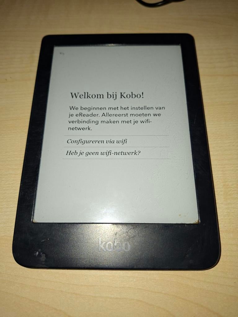 Kobo eReader - Werkt prima, knopje ontbreekt, Computers en Software, E-readers, Gebruikt, 6 inch of minder, Kobo, Ophalen of Verzenden