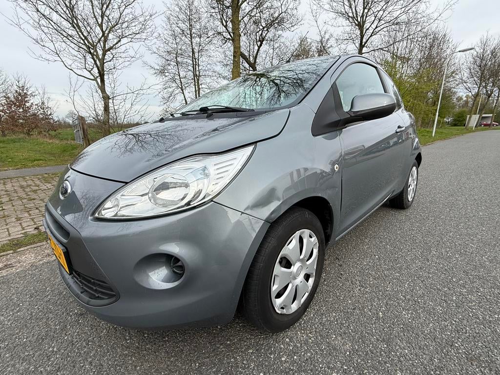 Ford Ka 1.2 51KW 2010 Grijs, Auto's, Ford, Voorwielaandrijving, 1242 cc, 4 cilinders, 4 stoelen