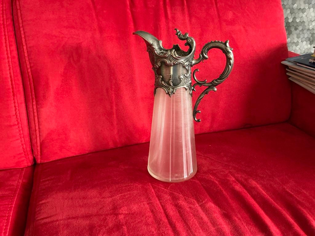 Antieke glazen karaf met tinnen klep en decoraties, Ophalen of Verzenden