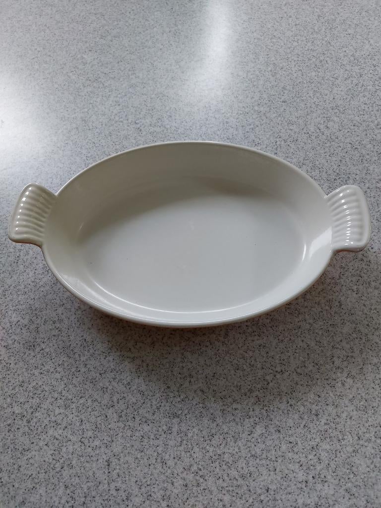 Ovalen gietijzeren ovenschaal. 28 cm. FE BELGIUM, Ophalen of Verzenden, Gietijzer, Koekenpan of Braadpan