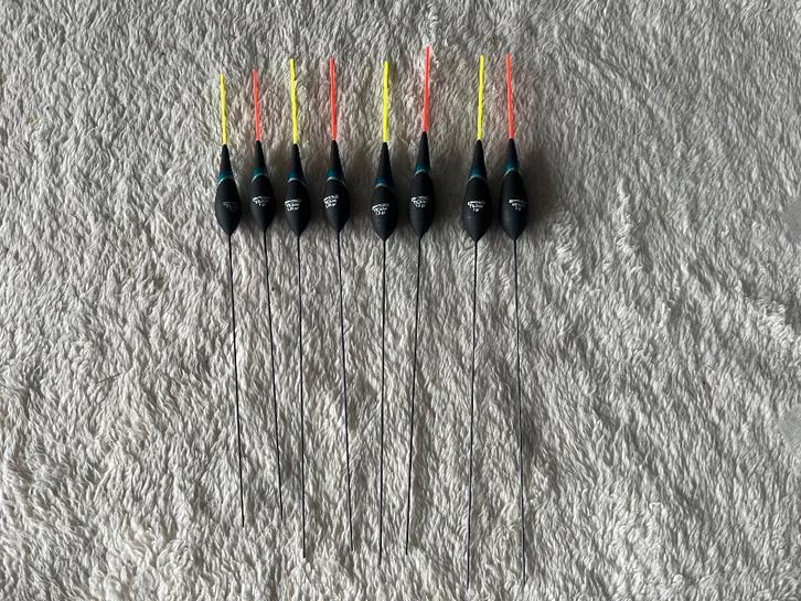 adv 224 / NIEUW serie 8 dobbers SPRO, Watersport en Boten, Hengelsport | Witvissen, Nieuw, Dobber of Lood, Ophalen of Verzenden