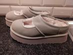 Ugg Mary jane. Maat 38. NIEUW, Ophalen of Verzenden, Nieuw, Sneakers of Gympen