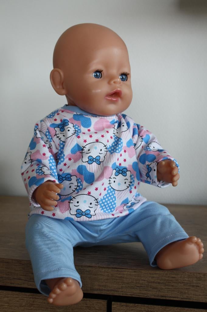 poppenkleertjes pyjama past Baby born van 43 cm, Kinderen en Baby's, Speelgoed | Poppen, Ophalen of Verzenden, Nieuw, Babypop