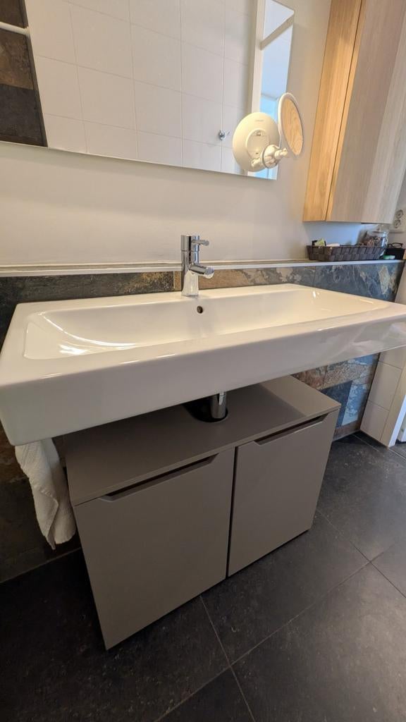 Wastafel + Grohe kraan + losstaand meubel, Huis en Inrichting, Badkamer | Badkamermeubels, Ophalen, 50 tot 100 cm, Minder dan 100 cm