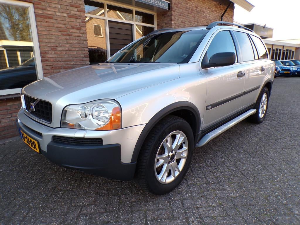 Volvo XC90 2.5 T Exclusive Automaat / Leder / Navi / 7 Perso, Auto's, Volvo, Gebruikt, Zwart, 7 stoelen, 2521 cc