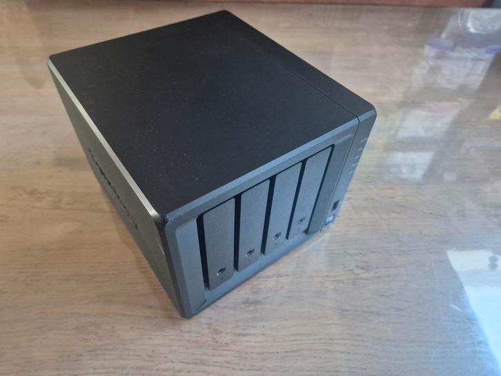 Synology DS918+ NAS zonder schijven, Computers en Software, NAS, Ophalen of Verzenden